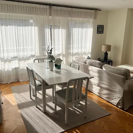 Apartamento Herrera Oria Apartment